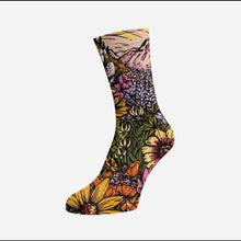 Load image into Gallery viewer, Flower Meadow Socks