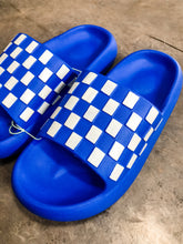 Load image into Gallery viewer, Checkered Slide Sandals